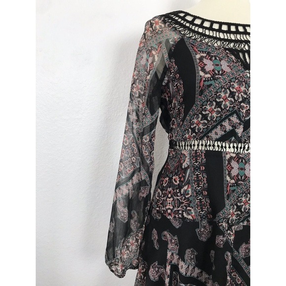 Jessica Simpson Multicolor Print Crochet Trim Handkerchief Hem Dress - Picture 5 of 11